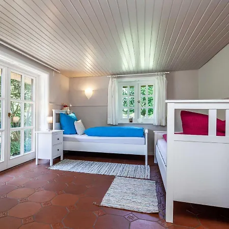 Vakantiehuis Reetselig Mit Pool Sauna