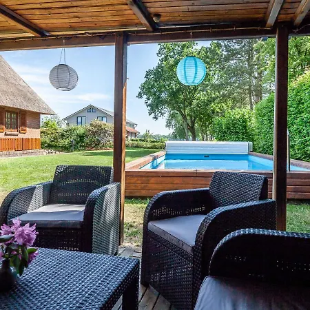 Reetselig Mit Pool Sauna *