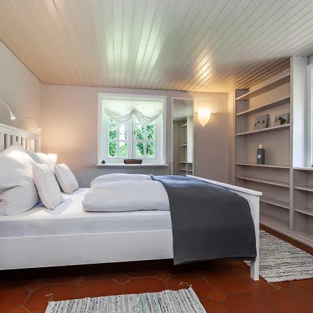 Reetselig Mit Pool Sauna Dom wakacyjny *