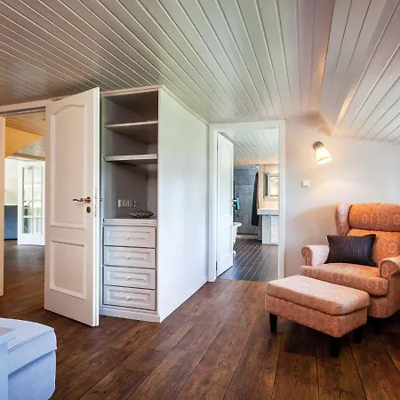 Reetselig Mit Pool Sauna Vakantiehuis *