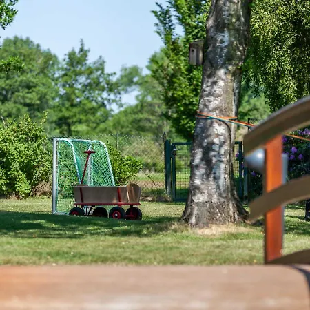 Vakantiehuis Reetselig Mit Pool Sauna