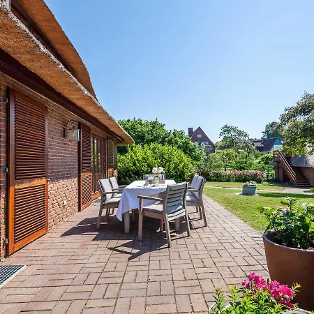 Reetselig Mit Pool Sauna *