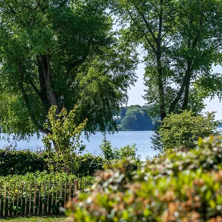 Reetselig Mit Pool Sauna