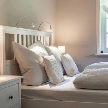 Reetselig Mit Pool Sauna Dom wakacyjny