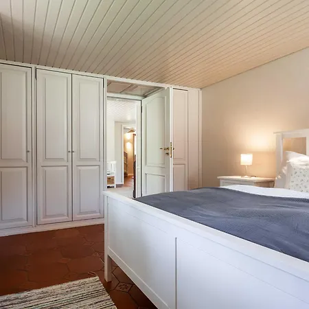 Reetselig Mit Pool Sauna Holiday home Klein Barkau