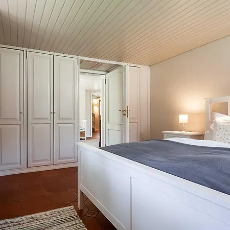 Reetselig Mit Pool Sauna Holiday home *