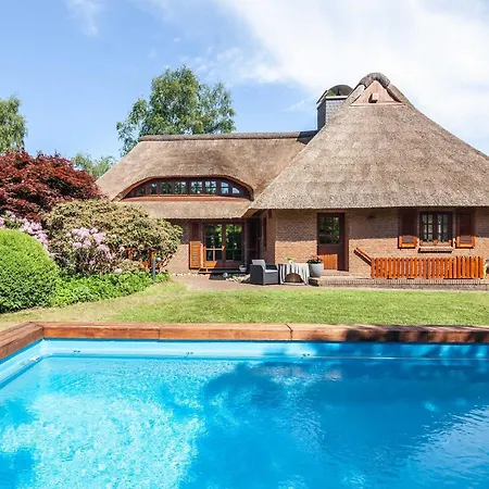 Reetselig Mit Pool Sauna Klein Barkau